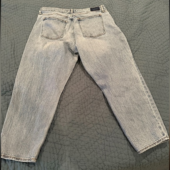 Abercrombie Curve Love Mom Jeans 18 - Picture 2 of 4